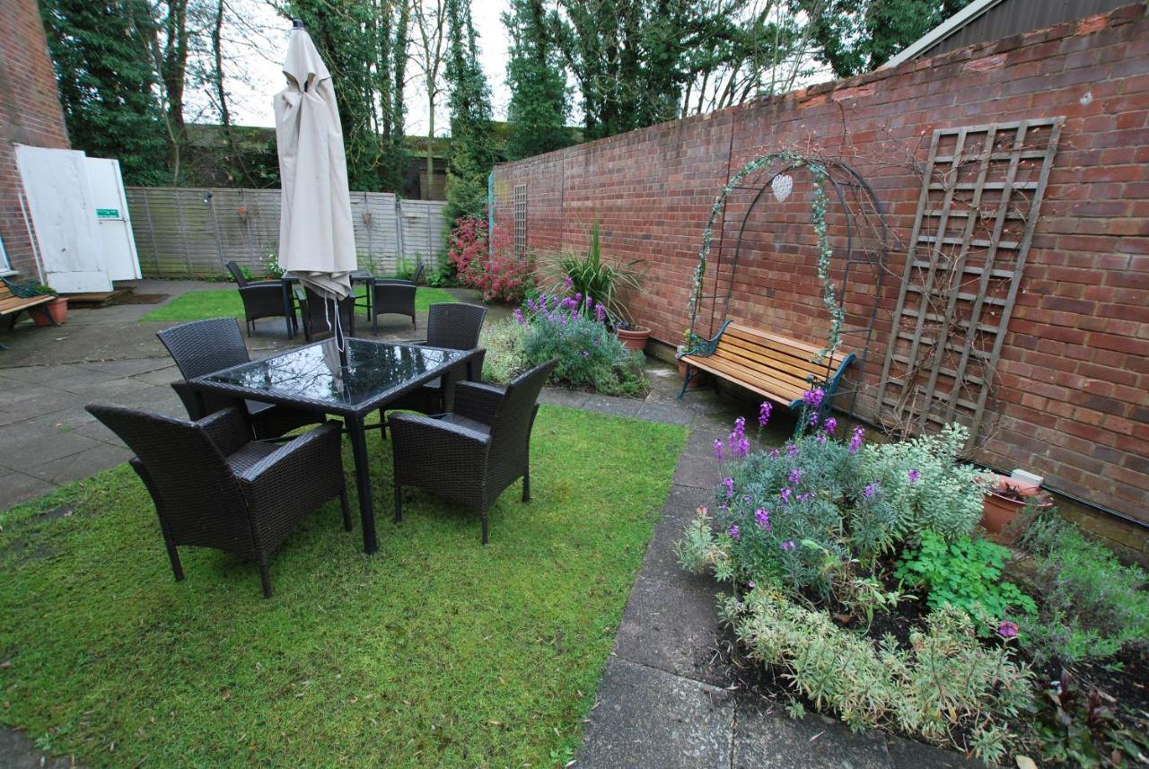 The Bridge Hotel Thrapston  Exterior foto